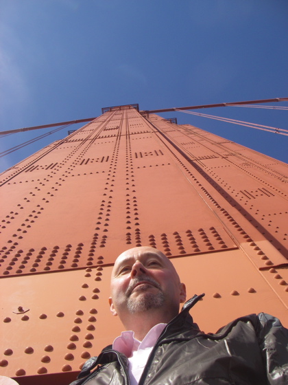 The sheriff of Nottingham under one of the huge Golden Gate towers The sheriff of Nottingham under one of the huge Golden Gate towers