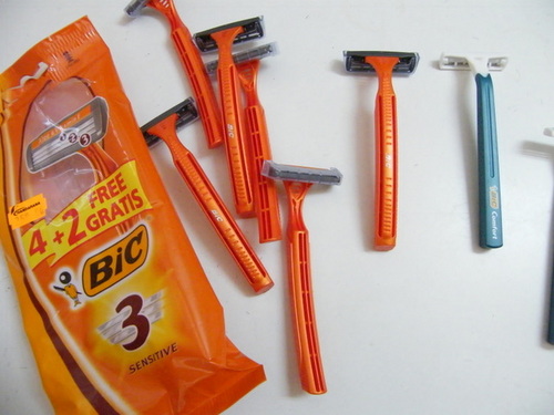 Bic Razors - Orange, simple, cheap and effective