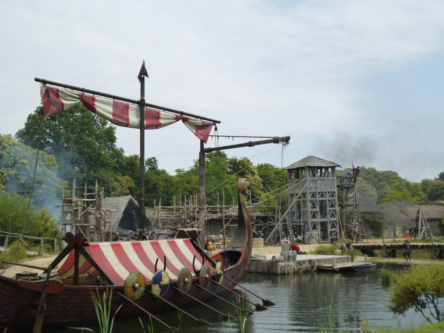 And then another huge viking ship emerges from the water at Puy du Fou