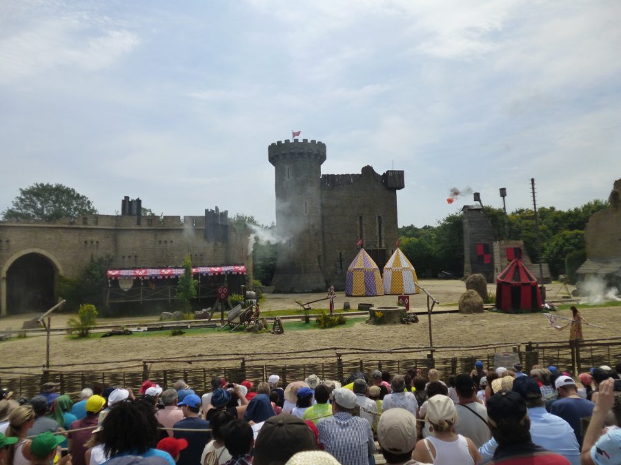 And then the big castle in the background starts movimg towards you at Puy du Fou