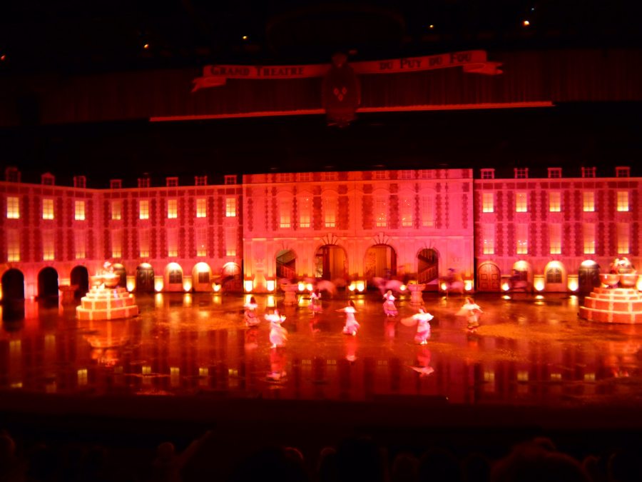 Puy du Fou has a huge indoor show called Richelieu's Musketeer with a massive stage and even bigger cast.