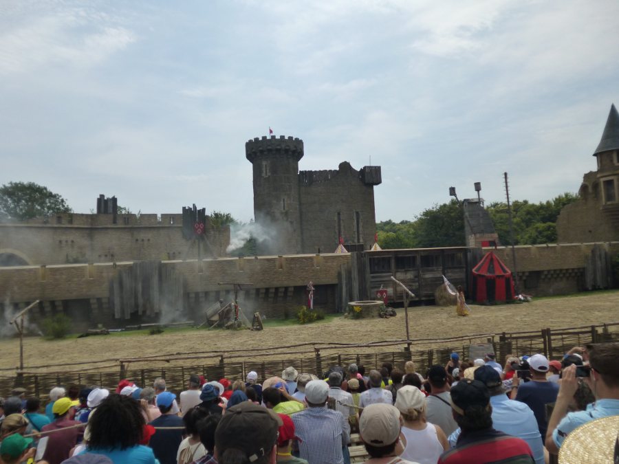 The first castle starts to disappear at the secret of the lance at Puy du Fou